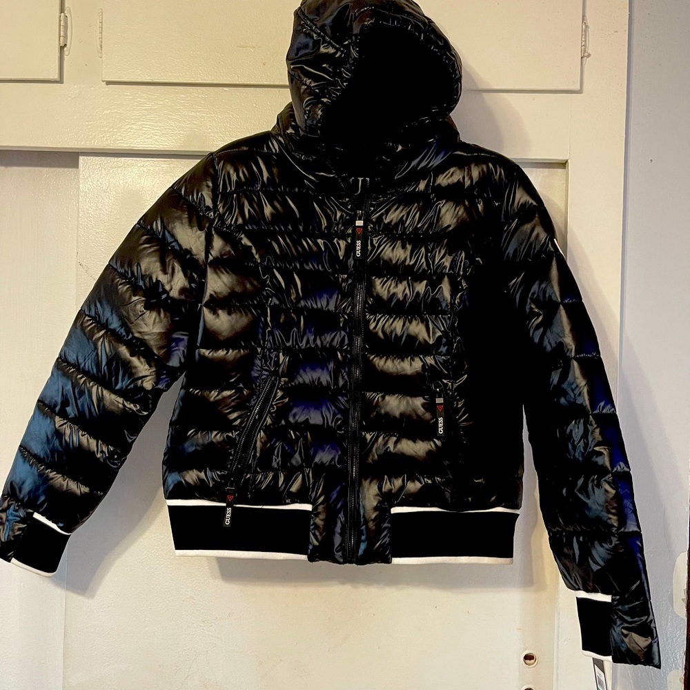 Black puffy jacket Guess